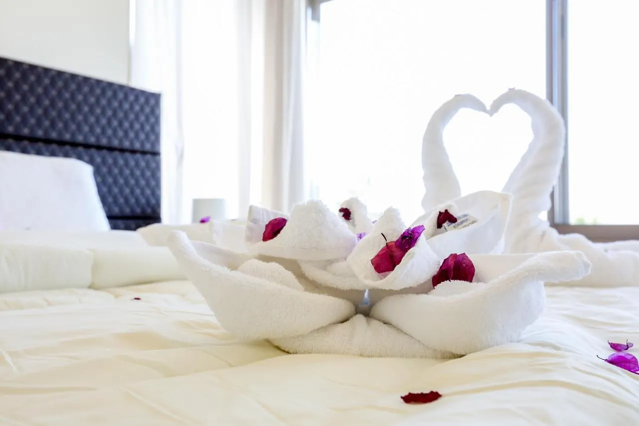 العقبة Mazaya Hotel Suites 0*,